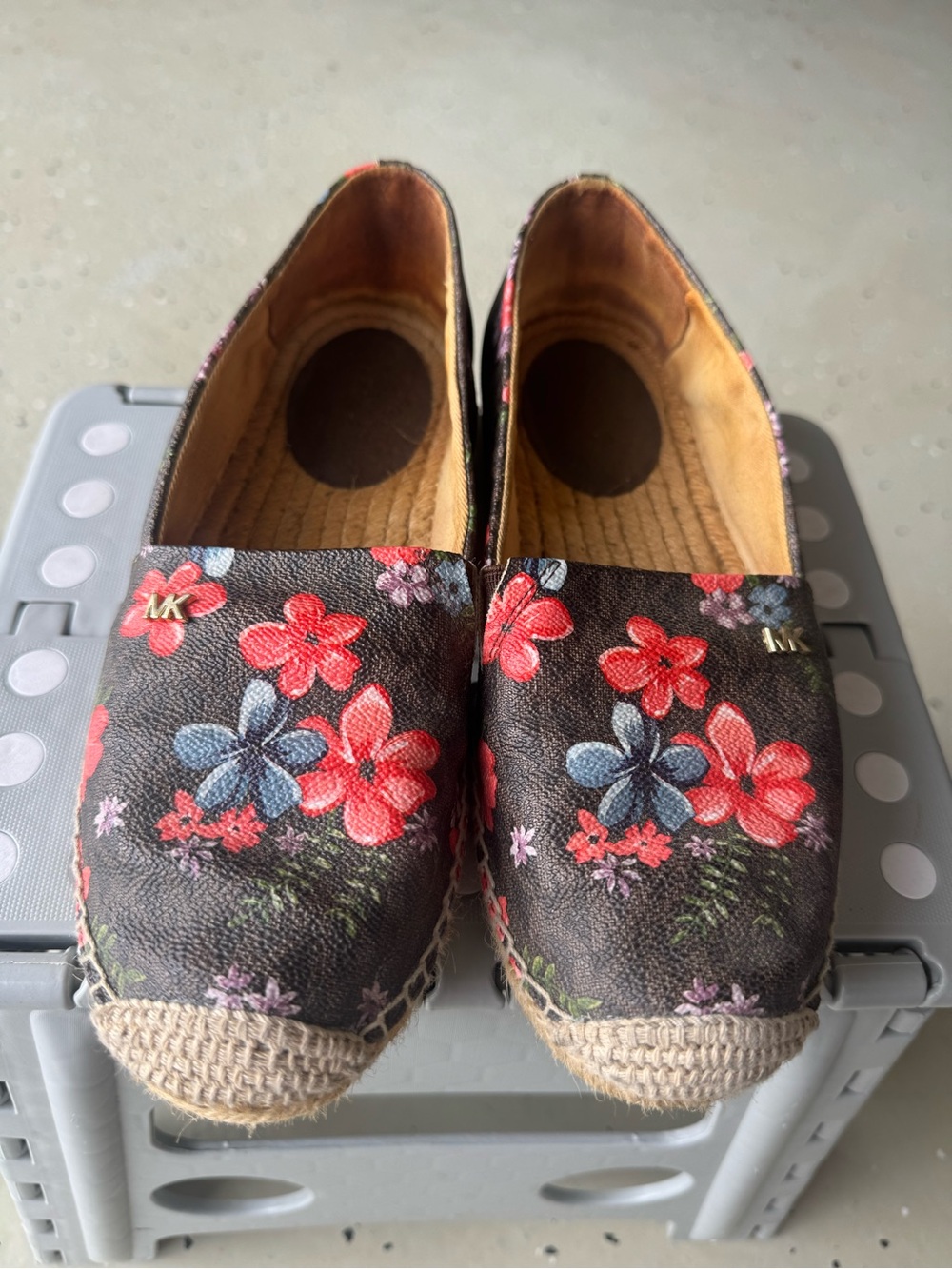 Michael Kors Floral Espadrilles Women’s Size 9M Brown Red Slip-On Shoes